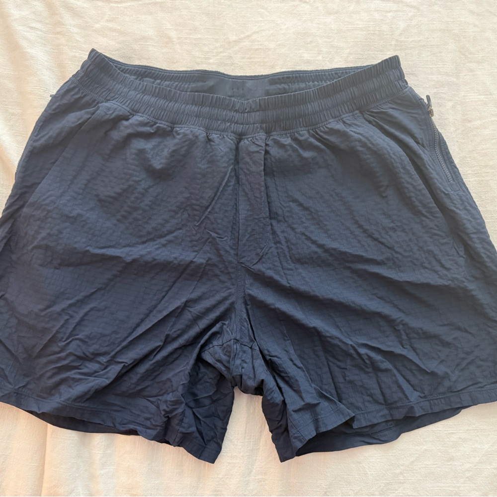LULULEMON Mens Shorts
